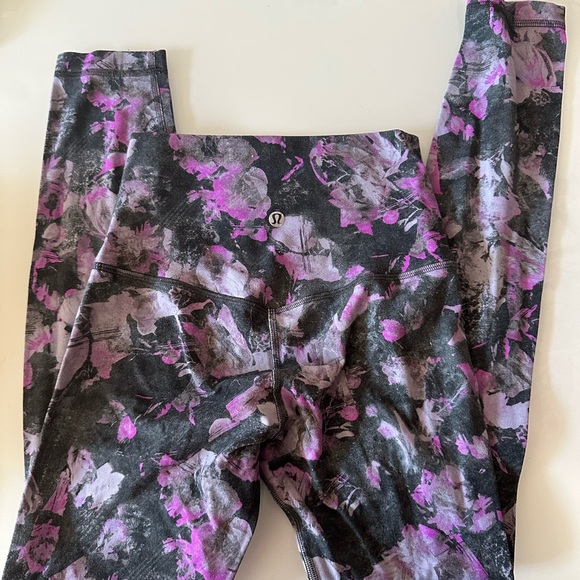 lululemon athletica Kids Leggings - Purple and Black Floral - Picture 2 of 3